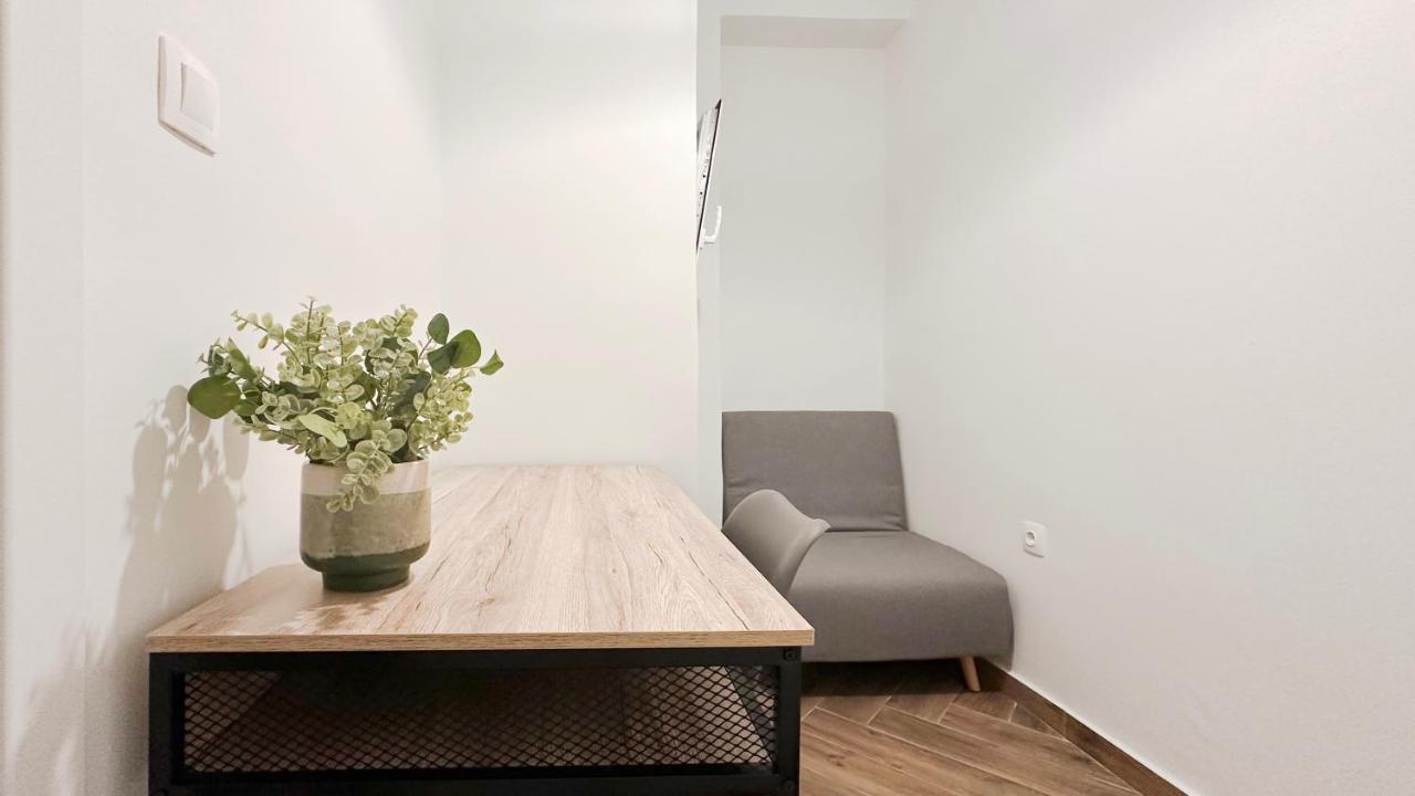 Valtetsiou Central 50Sqm Apt In Athens 아파트 외부 사진